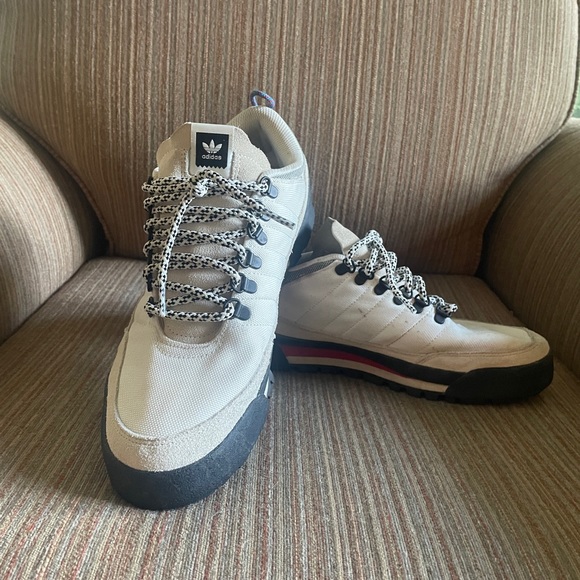 Adidas canvas shoes - Picture 1 of 4